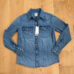 Lee - Western Denim Snap Fasten Long Sleeve Shirt in Blue